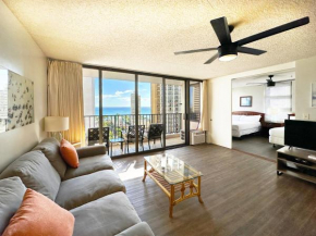 Waikiki's Ocean View Condo, Near Beach with Parking